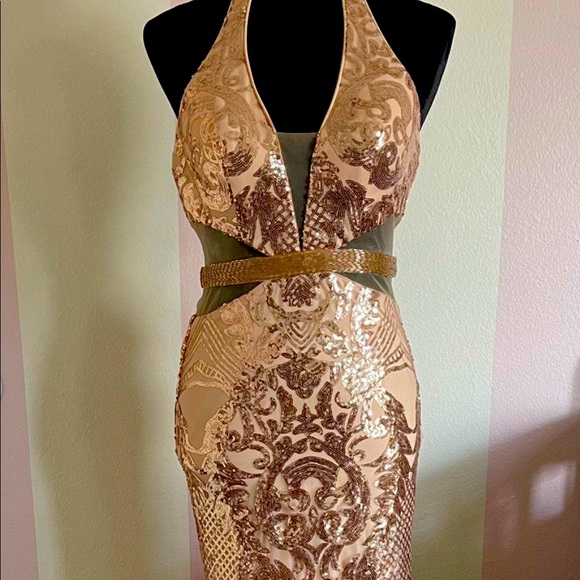 Beautiful and elegant gown size 4 - Picture 3 of 3